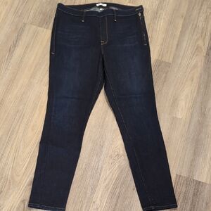 listing-status-banner